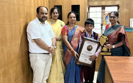 கண்களைக் கட்டிக்கொண்டு 4 மணி நேரம் கீபோர்டு வாசித்த 11 வயது சிறுவன் – உலக சாதனை