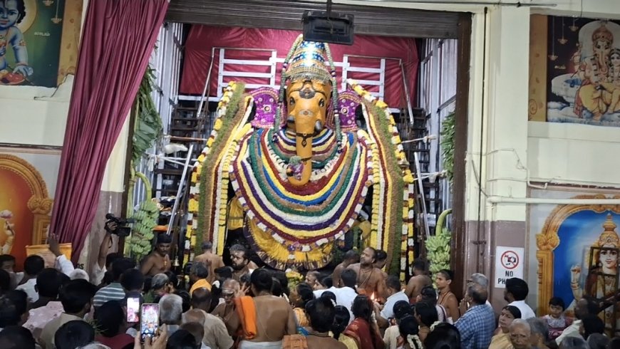 2 டன் மலர்… 50 கிலோ சந்தனம்! 👑 ராஜா அலங்காரத்தில் ஜொலித்த புலியகுளம் முந்தி விநாயகர்!