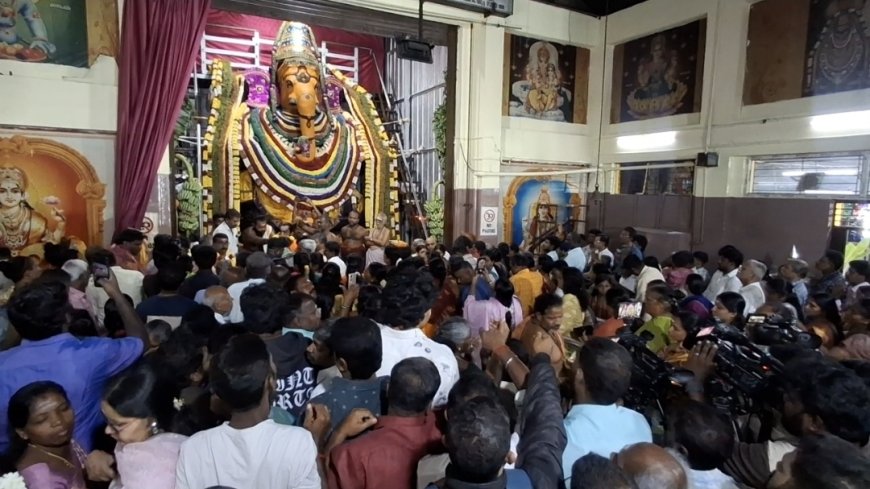 2 டன் மலர்… 50 கிலோ சந்தனம்! 👑 ராஜா அலங்காரத்தில் ஜொலித்த புலியகுளம் முந்தி விநாயகர்!