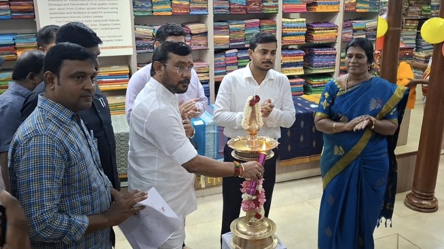 தீபாவளி ஷாப்பிங் பிரியர்களுக்கு செம ஆஃபர் கோ-ஆப்டெக்ஸில் 30% தள்ளுபடி