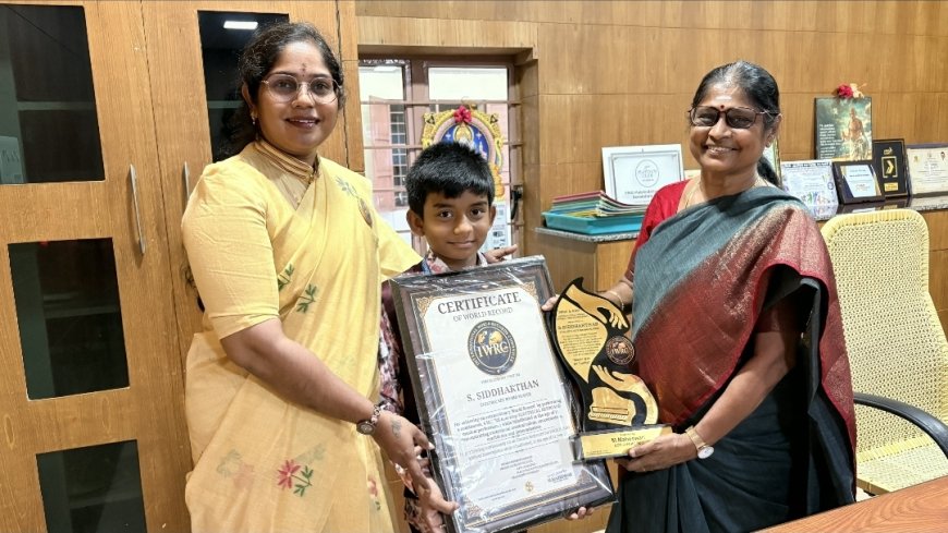 கண்களைக் கட்டிக்கொண்டு 4 மணி நேரம் கீபோர்டு வாசித்த 11 வயது சிறுவன் – உலக சாதனை