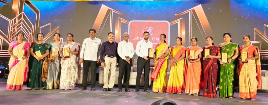 100 சதவிகித தேர்ச்சியை பெற்றுத்தந்த ஆசிரியர்களுக்கு சிறப்பு பாராட்டு