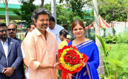 முதல்வர் விஜய்க்கு பூங்கொத்து வரவேற்பு! கவனத்தை ஈர்த்த டாக்டர் கனிமொழி சந்தோஷ்!