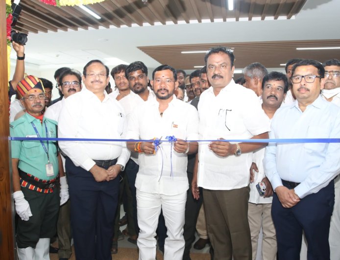 ராயல் கேர் மருத்துவமனையில் நவீன ICU தொடக்கம்!”